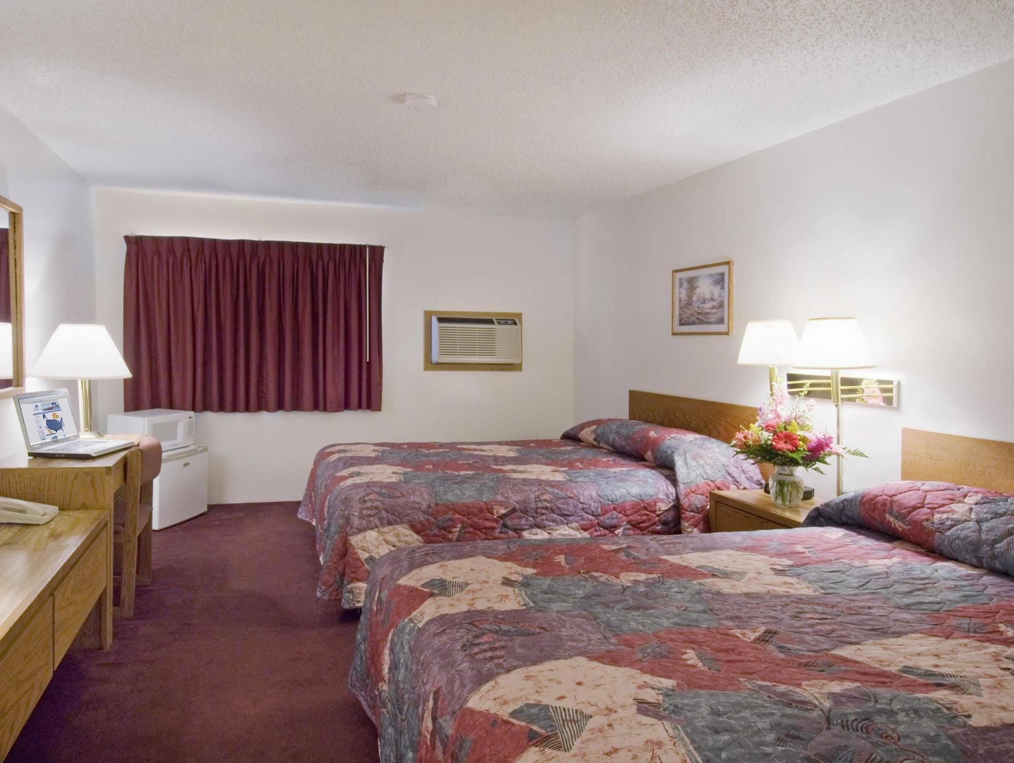 Americas Best Value Inn Τόρινγκτον Εξωτερικό φωτογραφία